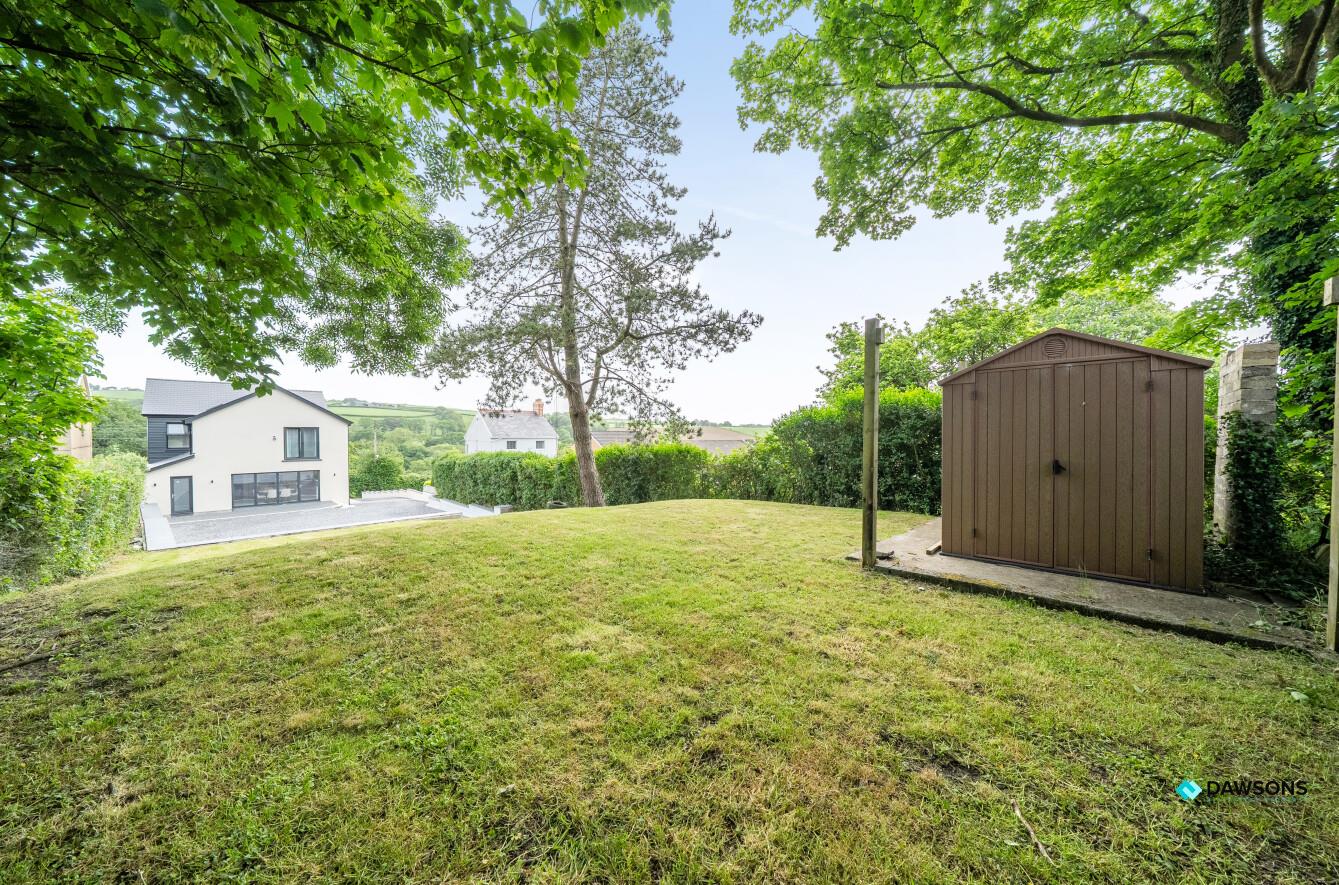 Trosserch Road, Llangennech, Llanelli, SA14 8AX